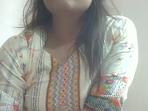 shekira99 online show from February 16, 2026, 4:11 am