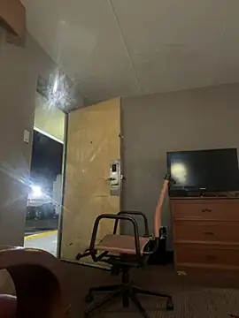 Stressreliever82 online show from April 6, 2026, 5:30 am