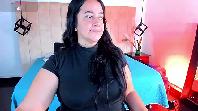 Snapshot of lucia_vonne_ chatting on January 18, 2026, 8:23 pm lucia vonne online show from January 18, 2026, 8:23 pm