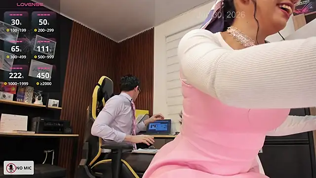 Snapshot of Office_Naughty_Girl chatting on June 30, 2026, 10:10 pm Office Naughty Girl online show from June 30, 2026, 10:10 pm