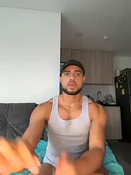 Snapshot of CHRISTIAN_DISICK chatting on May 12, 2026, 11:00 pm CHRISTIAN DISICK online show from May 12, 2026, 11:00 pm