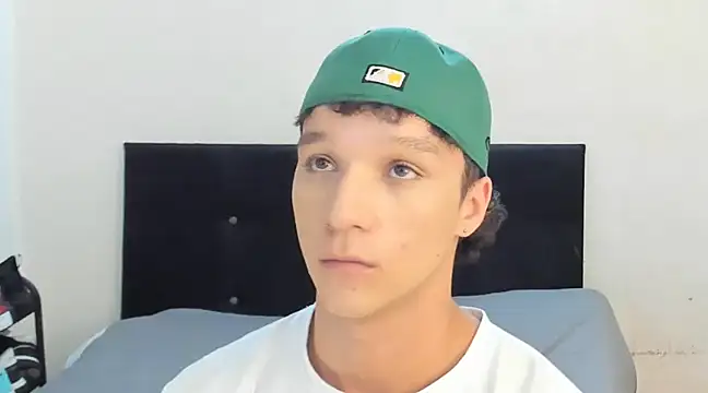 angelcortes online show from January 30, 2025, 3:51 pm