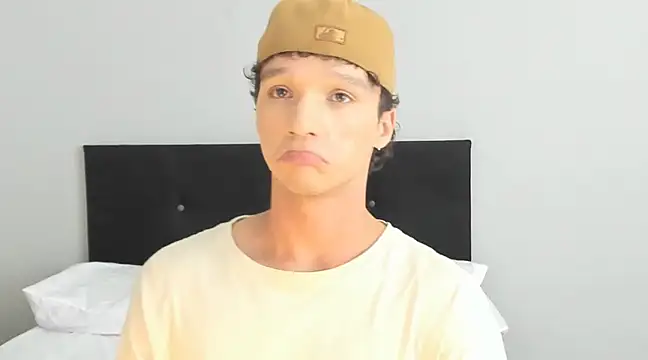 angelcortes online show from February 24, 2025, 10:58 pm