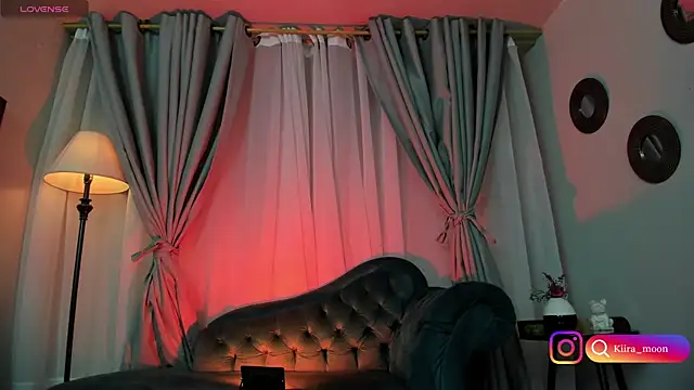 CoralineRicce  online show from October 30, 2025, 5:50 am