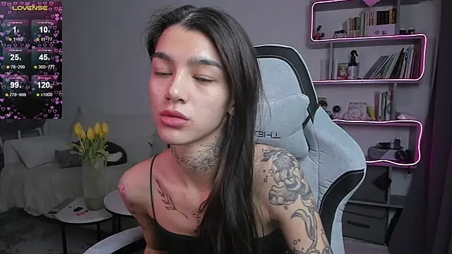 vinkitinkii online show from March 12, 2025, 9:55 am