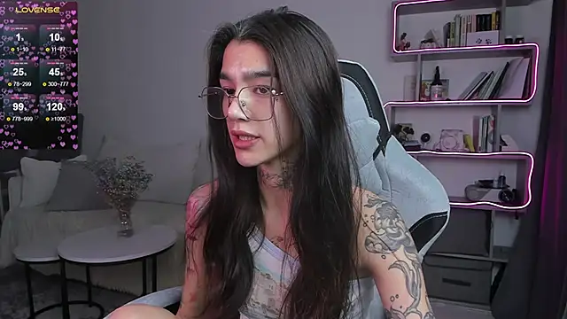 vinkitinkii online show from March 15, 2025, 6:36 am