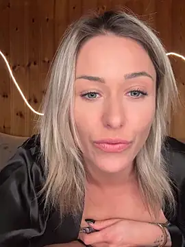 petrouchkaaa  online show from March 12, 2026, 8:46 pm