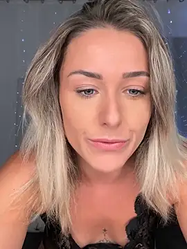 Snapshot of petrouchkaaa_ chatting on November 2, 2025, 8:58 pm petrouchkaaa online show from November 2, 2025, 8:58 pm