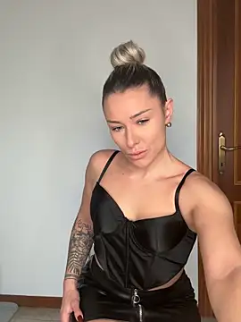 Snapshot of petrouchkaaa_ chatting on February 12, 2026, 9:09 am petrouchkaaa online show from February 12, 2026, 9:09 am