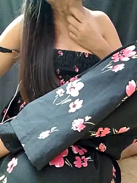 Snapshot of Roshni_98 chatting on October 8, 2025, 5:31 am Roshni 98 online show from October 8, 2025, 5:31 am