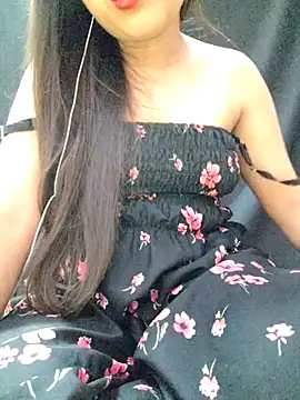 Snapshot of Roshni_98 chatting on July 17, 2026, 6:43 am Roshni 98 online show from July 17, 2026, 6:43 am
