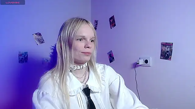 Snapshot of Emily_Nyaffee chatting on March 12, 2026, 8:29 am Emily Nyaffee online show from March 12, 2026, 8:29 am