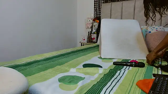 Snapshot of Wilson_Siara chatting on November 26, 2025, 3:06 am Wilson Siara online show from November 26, 2025, 3:06 am