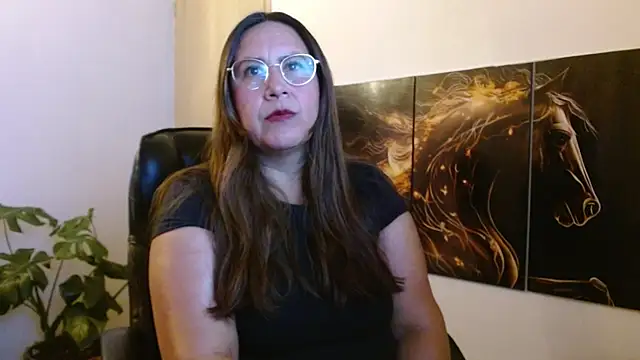Snapshot of amalia_brunette chatting on June 4, 2026, 6:18 am amalia brunette online show from June 4, 2026, 6:18 am