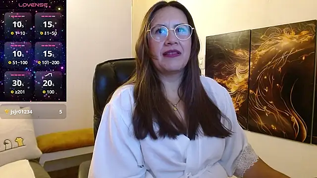 amalia brunette online show from February 11, 2026, 1:05 am