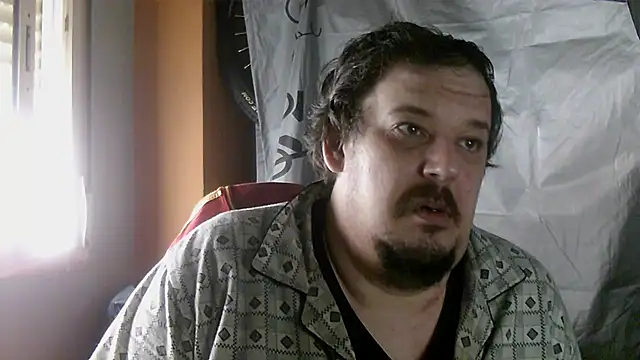 porkorossy online show from December 5, 2025, 8:57 am