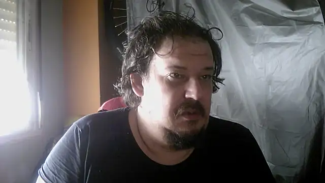 porkorossy online show from March 15, 2026, 8:54 am