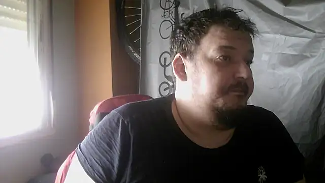 porkorossy online show from April 19, 2026, 7:42 am