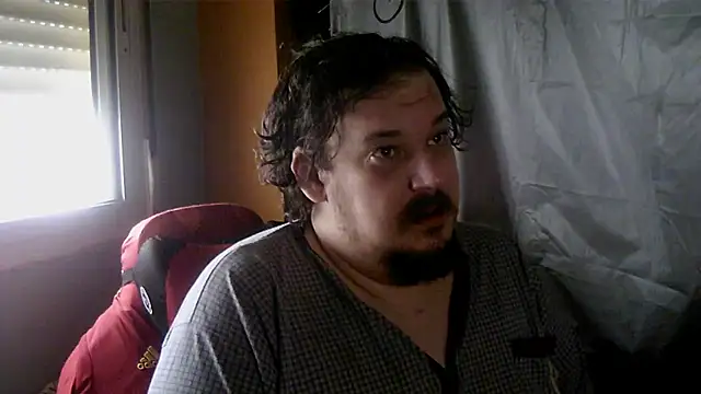 porkorossy online show from March 6, 2026, 9:04 am