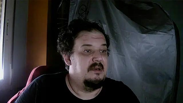 porkorossy online show from October 2, 2025, 7:12 am