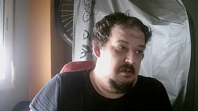 porkorossy online show from October 9, 2025, 7:20 am