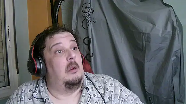 porkorossy online show from November 8, 2025, 5:33 am