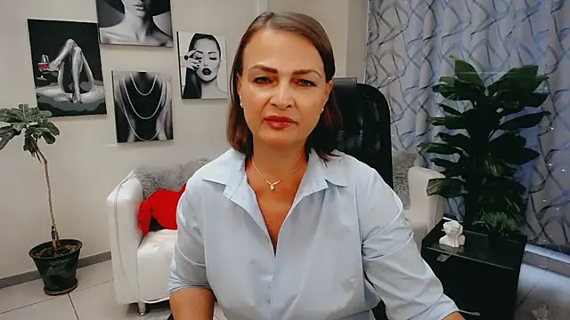 Snapshot of Favorite_0 chatting on February 13, 2026, 10:04 am Favorite 0 online show from February 13, 2026, 10:04 am