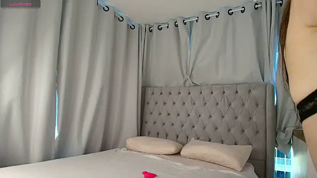 Skinny Alice online show from April 16, 2026, 11:11 am