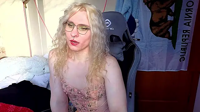 Lori Myaf online show from March 27, 2026, 2:18 pm