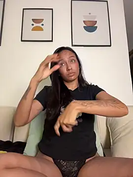 DianaHopson online show from February 14, 2026, 1:17 am