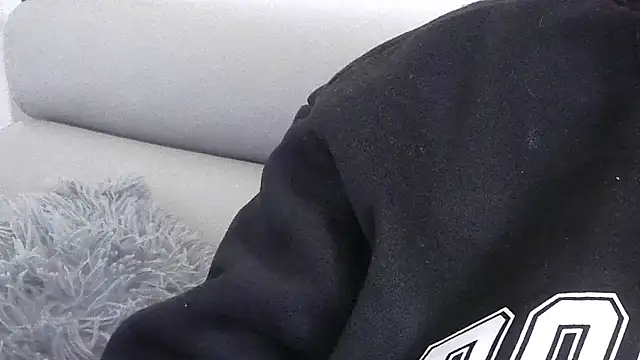 sarametisse26 online show from January 15, 2025, 1:31 pm