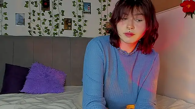 Snapshot of miss_Lizzy chatting on February 16, 2025, 5:15 am miss Lizzy online show from February 16, 2025, 5:15 am