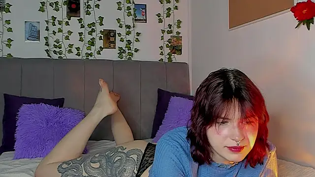 Snapshot of miss_Lizzy chatting on February 16, 2025, 1:36 am miss Lizzy online show from February 16, 2025, 1:36 am