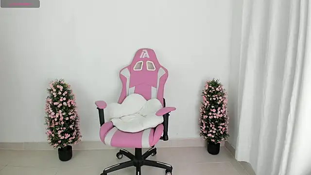 keissy rincon  online show from September 11, 2025, 1:38 am