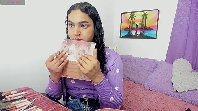 Snapshot of Andrys_ chatting on October 26, 2025, 2:45 am Andrys online show from October 26, 2025, 2:45 am