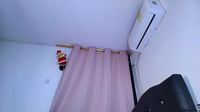 Mia depp online show from February 3, 2026, 2:53 am