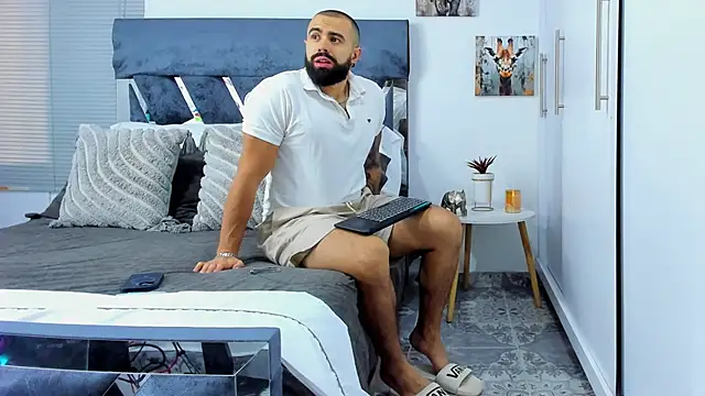 Snapshot of Zack_Froone chatting on March 3, 2026, 12:56 pm Zack Froone online show from March 3, 2026, 12:56 pm