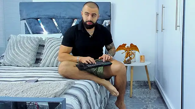 Snapshot of Zack_Froone chatting on February 9, 2026, 12:36 pm Zack Froone online show from February 9, 2026, 12:36 pm