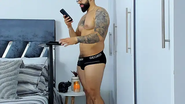 Zack Froone online show from November 13, 2025, 12:42 pm