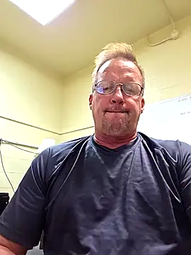 Cockrub1 online show from September 17, 2025, 4:53 pm