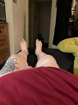 Snapshot of chatting on November 5, 2025, 9:07 pm online show from November 5, 2025, 9:07 pm