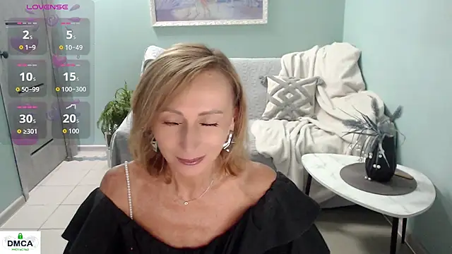 Snapshot of HornyMilf_777 chatting on July 24, 2026, 6:20 am HornyMilf 777 online show from July 24, 2026, 6:20 am