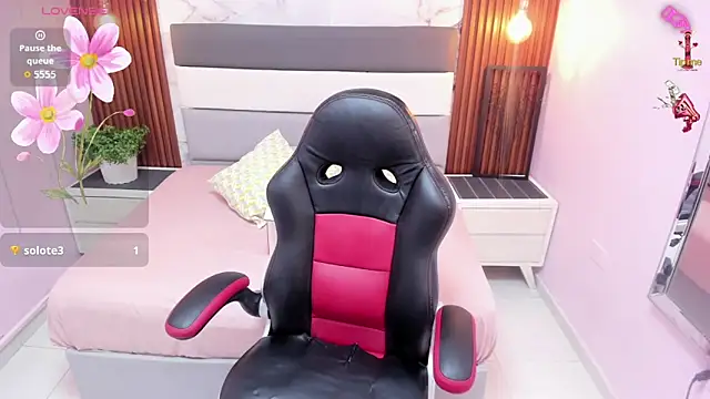 Snapshot of MILEY_JOAS2 chatting on February 18, 2026, 7:54 pm MILEY JOAS2 online show from February 18, 2026, 7:54 pm