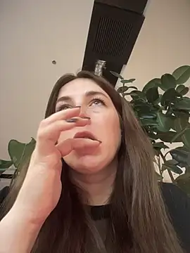 Snapshot of MommmyYummy chatting on December 15, 2025, 11:16 am MommmyYummy online show from December 15, 2025, 11:16 am