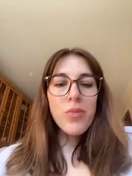 MommmyYummy online show from March 11, 2026, 9:47 am