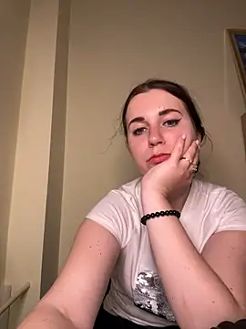 Snapshot of Teylor_Love chatting on May 21, 2026, 8:06 pm Teylor Love online show from May 21, 2026, 8:06 pm