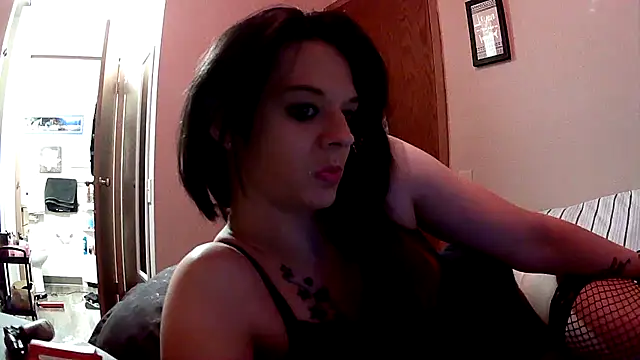 Snapshot of dangereyez0010 chatting on February 8, 2025, 12:17 am dangereyez0010 online show from February 8, 2025, 12:17 am