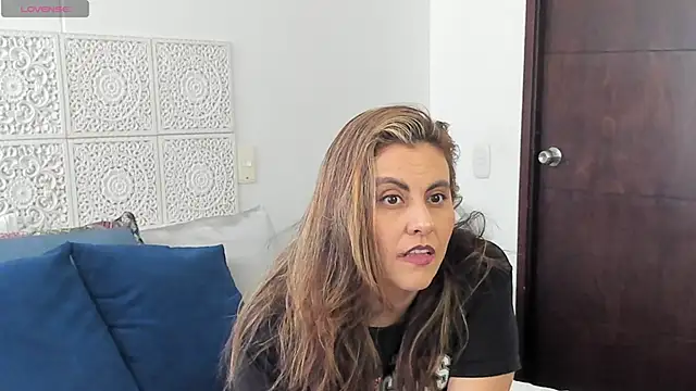 V monse online show from September 23, 2025, 7:54 pm