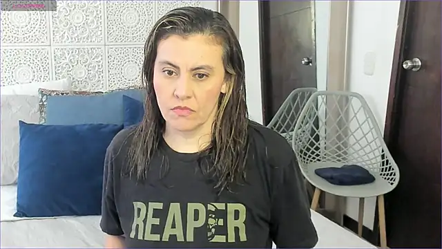 V monse online show from February 16, 2025, 2:00 pm