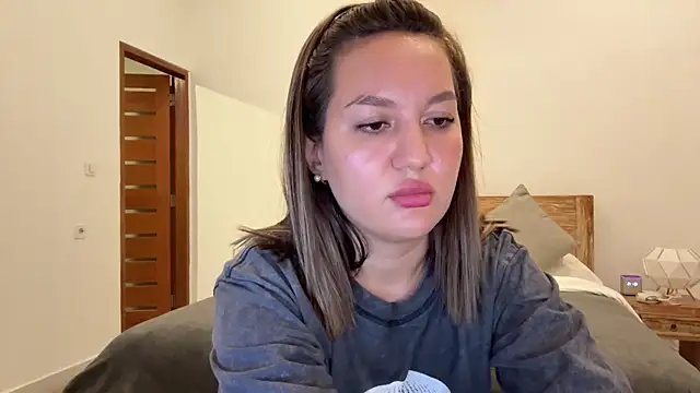 Nelly Fischer online show from September 16, 2025, 10:16 am